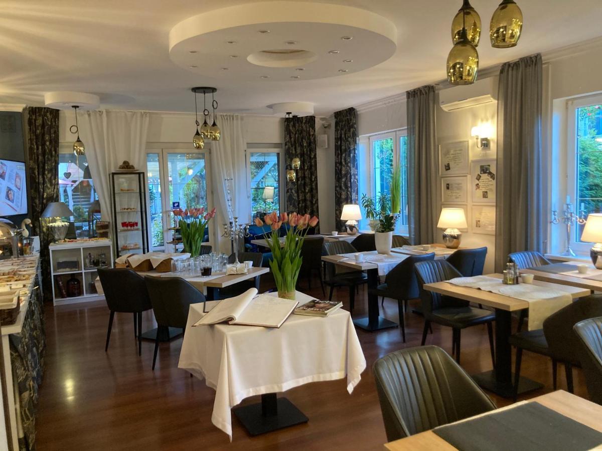 Rezydencja Pod Teznia & Spa Иновроцлав Екстериор снимка