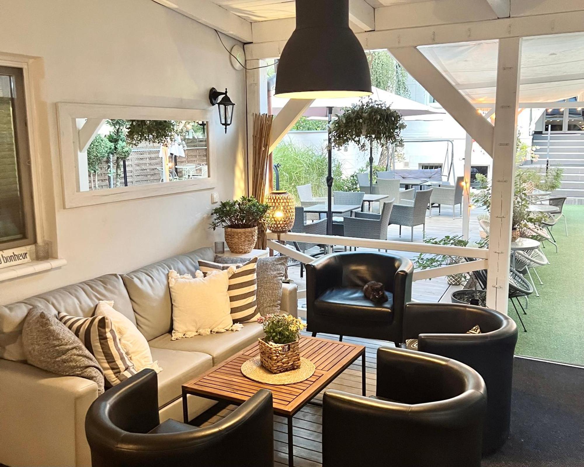 Rezydencja Pod Teznia & Spa Иновроцлав Екстериор снимка