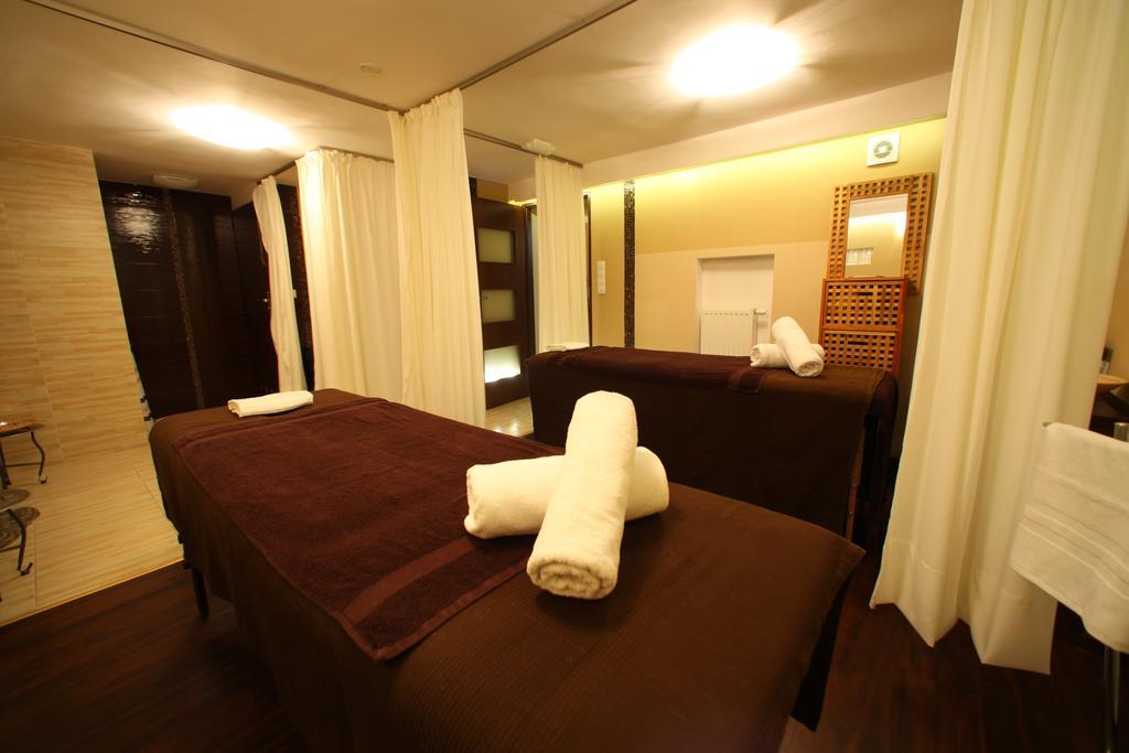 Rezydencja Pod Teznia & Spa Иновроцлав Екстериор снимка
